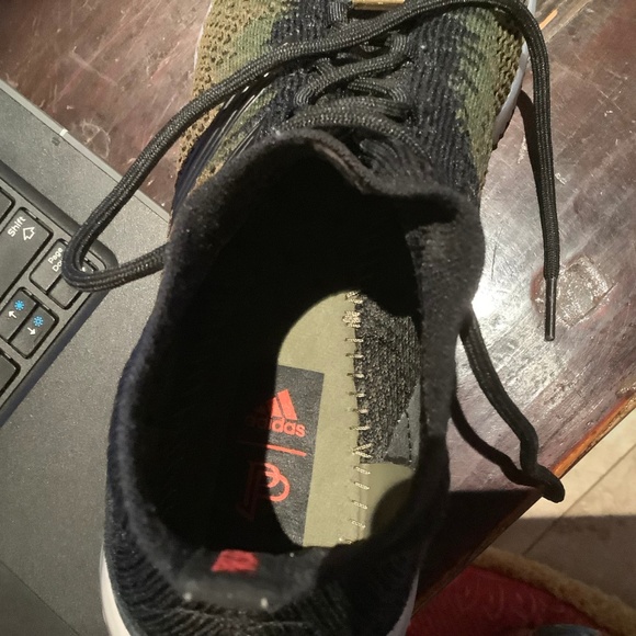 Sneakers - Picture 6 of 8